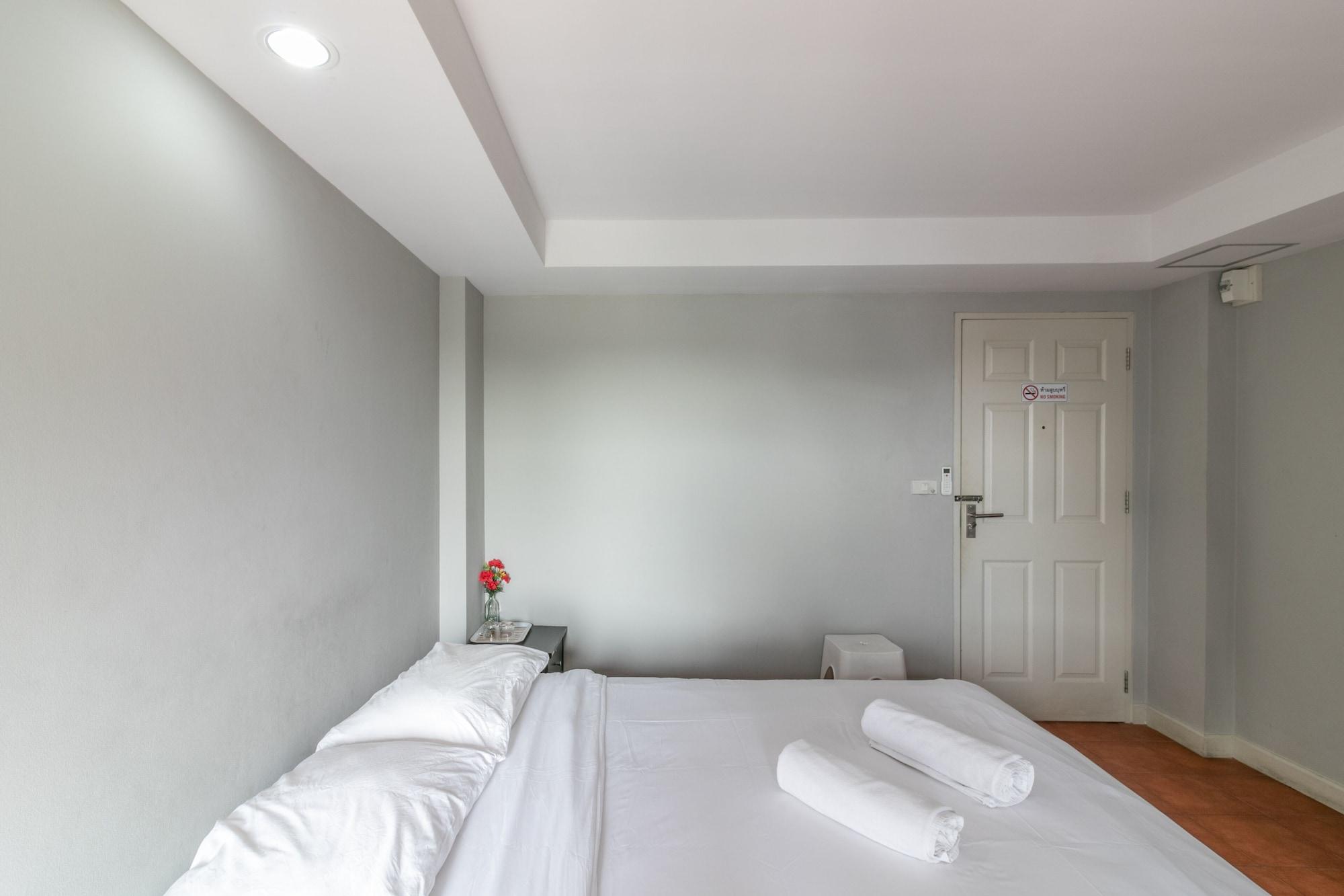 Resortel Lat Phrao 91 Бангкок Екстер'єр фото