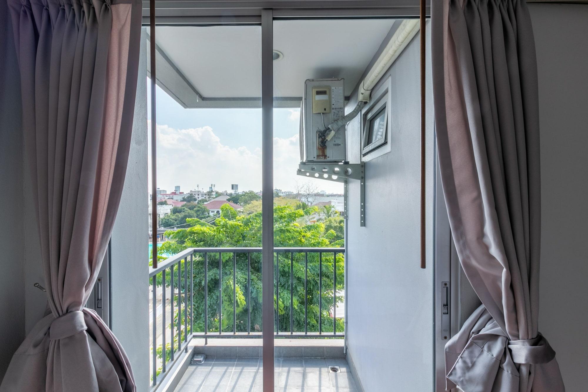 Resortel Lat Phrao 91 Бангкок Екстер'єр фото